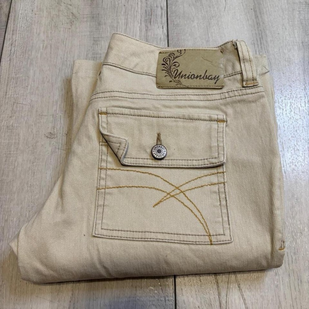 Union Bay‎ cream low rise flare jeans Size 27 based of inseam WOMAN